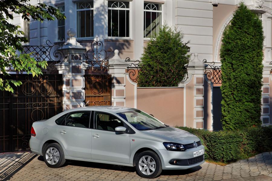  Volkswagen Polo Sedan 2010 года  (фото 110 из 123)